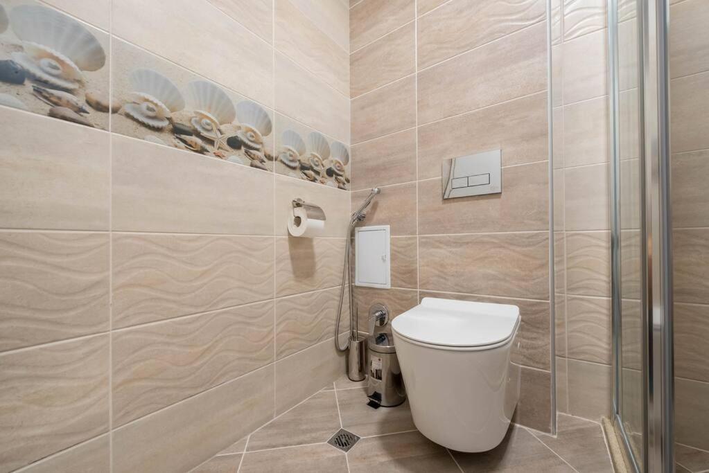 Labyrinth Apartment - Free Parking Space Included Varna Exterior foto